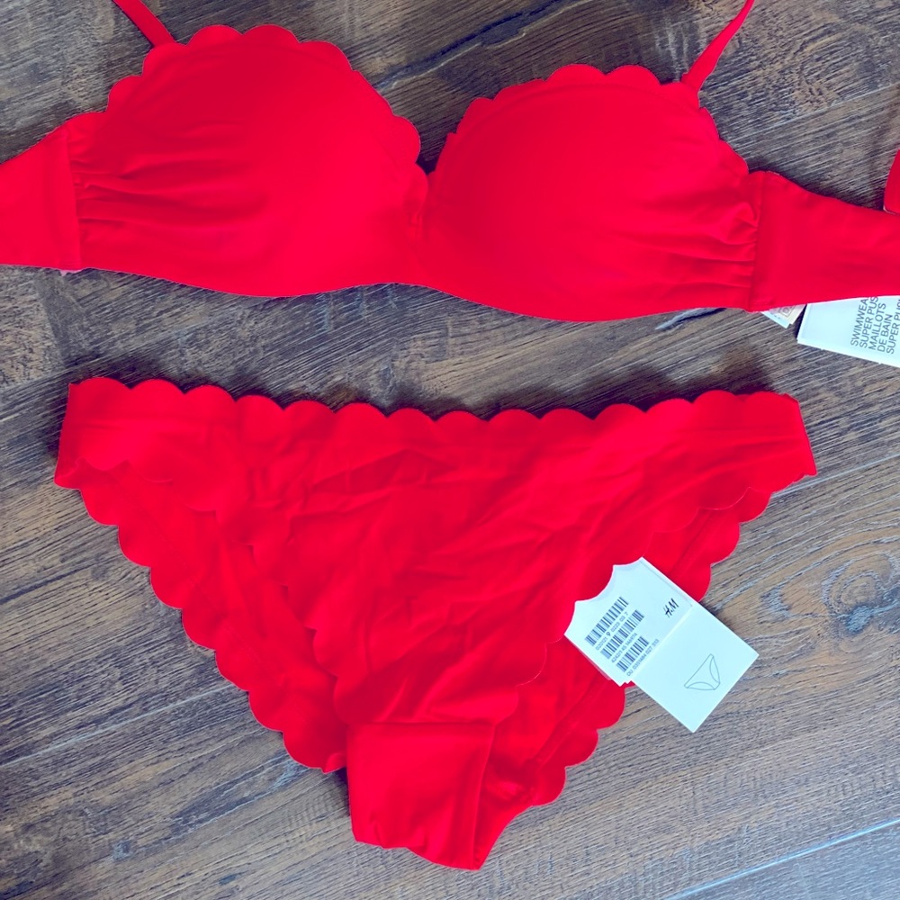 Womens swim top and bottoms